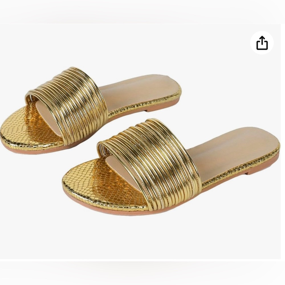 Gold Sandals 🤩